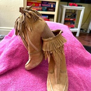 Tan brown moccasin boot